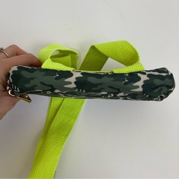 Ivory Ella Camo Sling Bag Green Waist Pack Fanny Pack Wristlet Bag Sling Bags OS - Picture 10 of 12